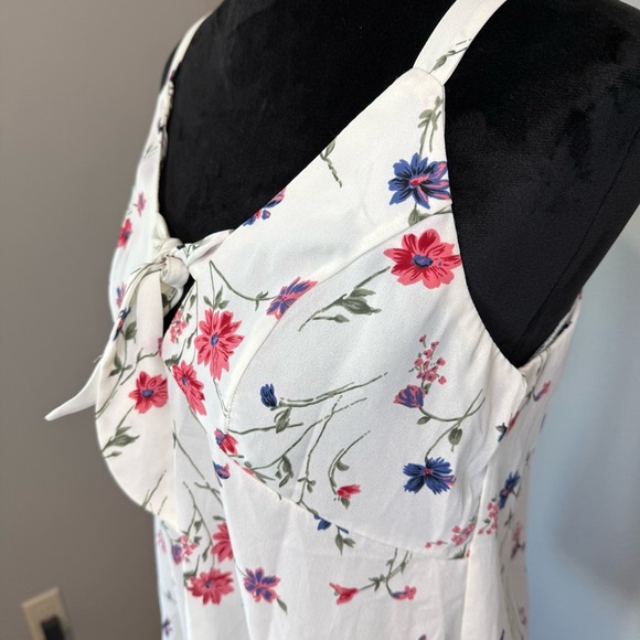 Floral White Tank Top - Picture 2 of 4